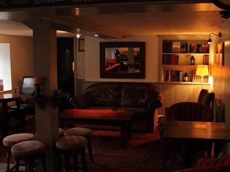 维斯瑞罗格黑兹酒店 Gwernymynydd 外观 照片